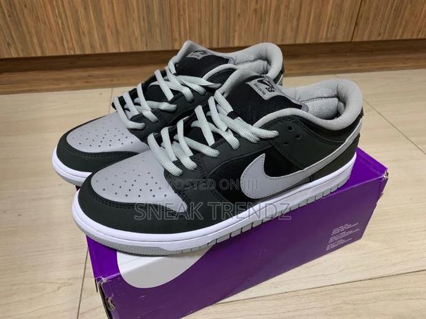 Nike Sb Dunk Leather Ash Black · Photo 2