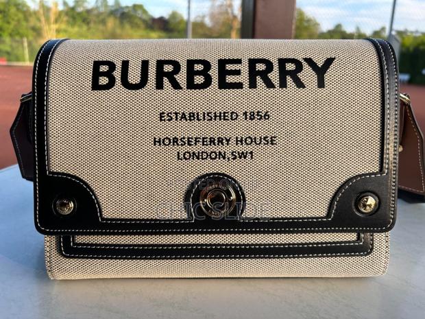 Newest Burberry Bag · Photo 3