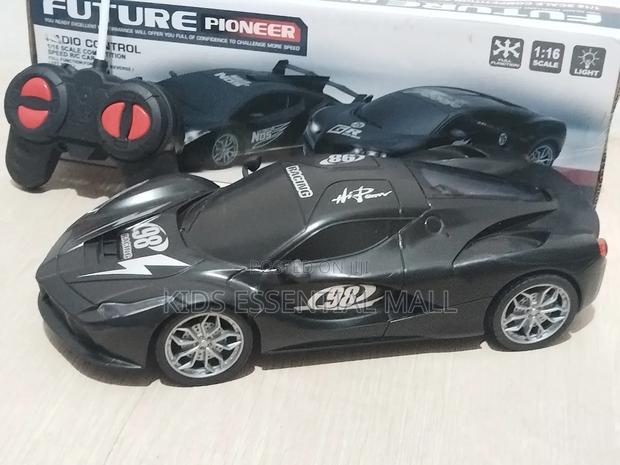 Ferrari Remote Control Car · Photo 2