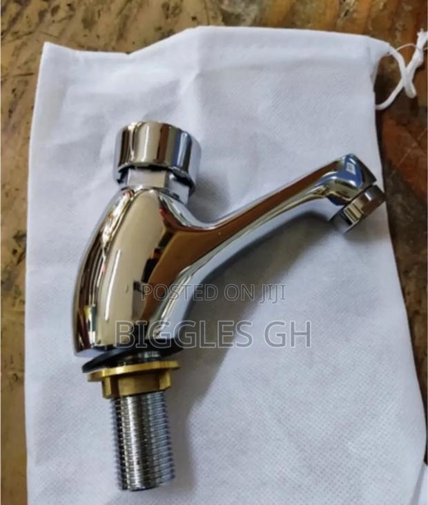 Easy Pressed Push Basin Tap - Quality Tap · Photo 2