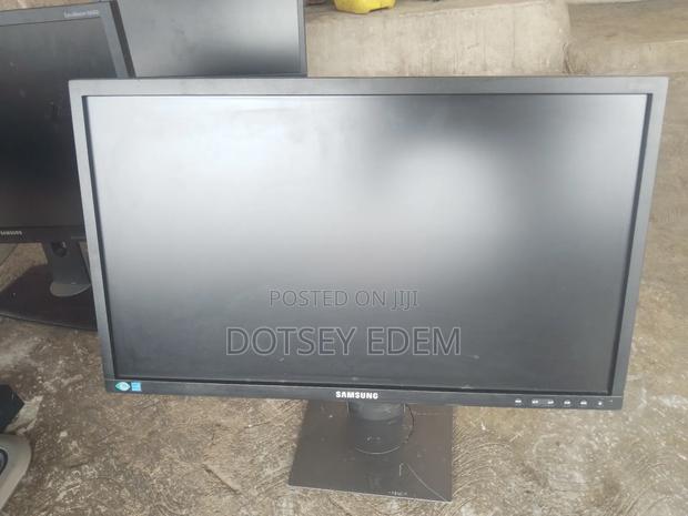 Samsung 24 Inches Monitor · Photo 3