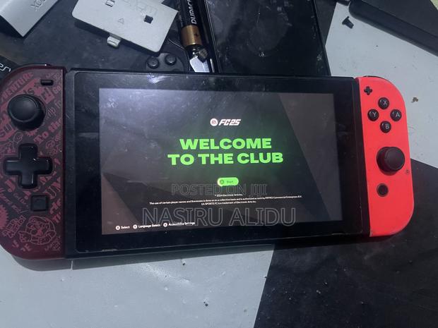 Nintendo Switch With Games Fc25 ,Frome Home · Photo 4