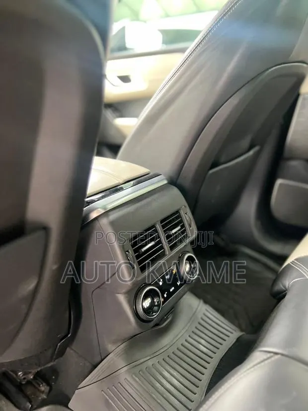 Land Rover Range Rover Velar P380 HSE R-Dynamic 4x4 2018 Gray · Photo 1