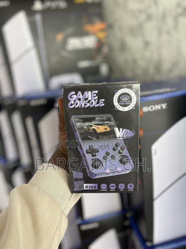 R36s Handheld Game Console · Photo 5