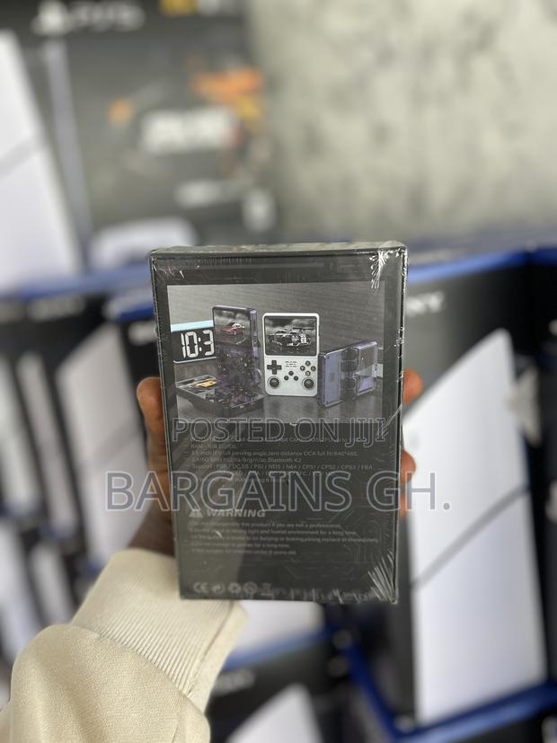 R36s Handheld Game Console · Photo 2