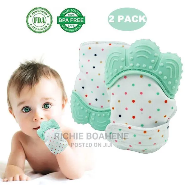 Hand Mitten Teether · Photo 1