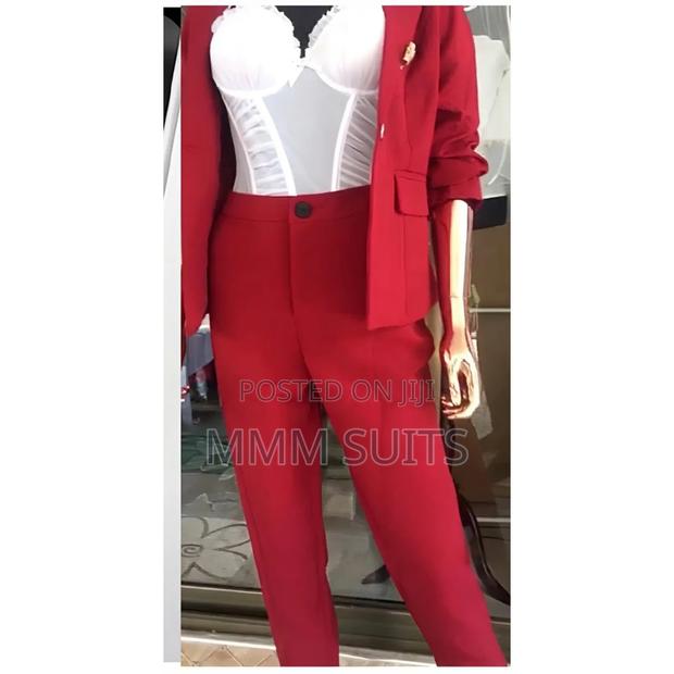 2-Piece Ladies Trousers Suit in One Button · Photo 2