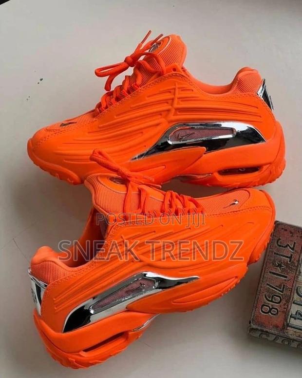Air Nike 2 Nocta Orange Sliver · Photo 2