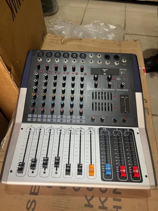 Soundcraft Kv-60 6-Channel Powered Mixer · Photo 1