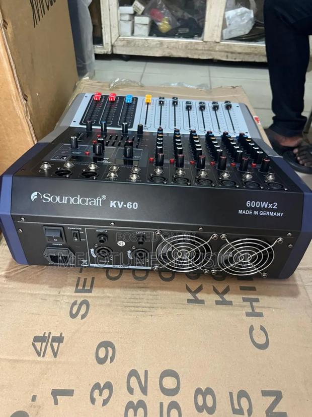 Soundcraft Kv-60 6-Channel Powered Mixer · Photo 2