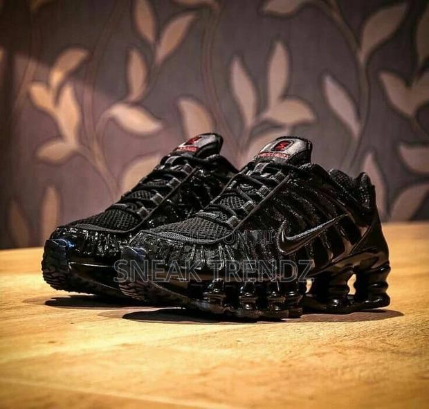Air Nike Shox Shine Black · Photo 1