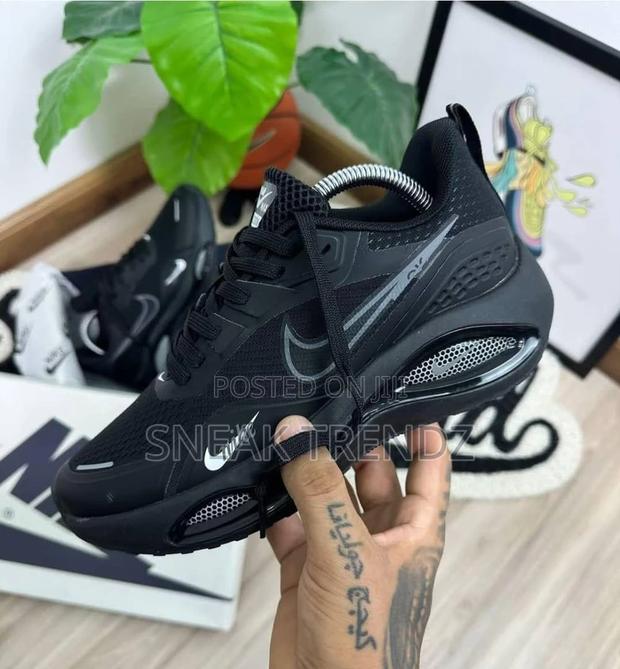 Nike Air Max Ok Runner Black · Photo 1