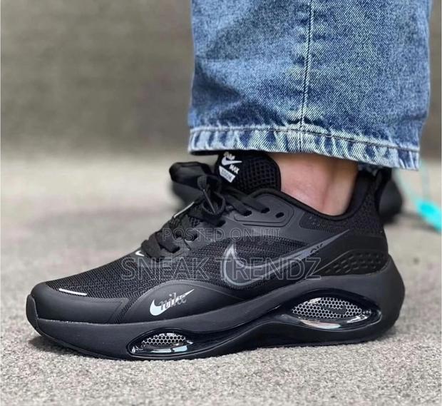 Nike Air Max Ok Runner Black · Photo 2