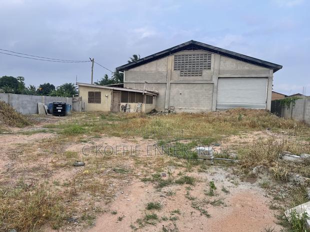 600 SQM Warehouse at Amasaman Kpobiman for Rent · Photo 2
