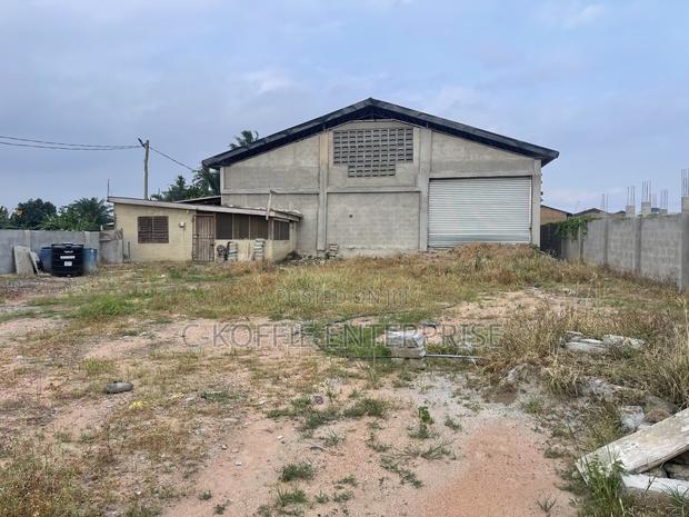 600 SQM Warehouse at Amasaman Kpobiman for Rent · Photo 6