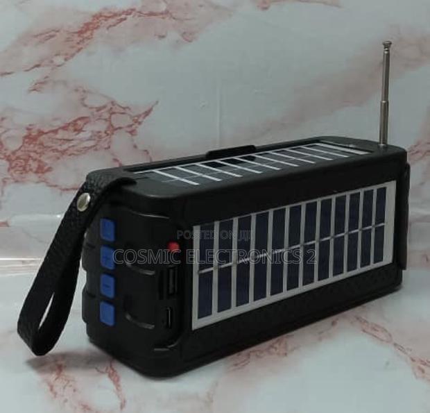 Lp V95 Wireless Speaker – Portable With Solar Panels · Photo 4