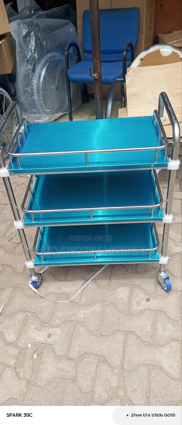 Medicine Trolley 3 Steps · Photo 1