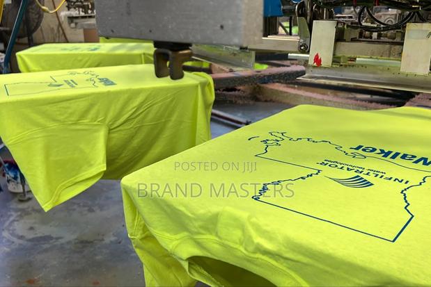 Quality T-Shirt Printing · Photo 2