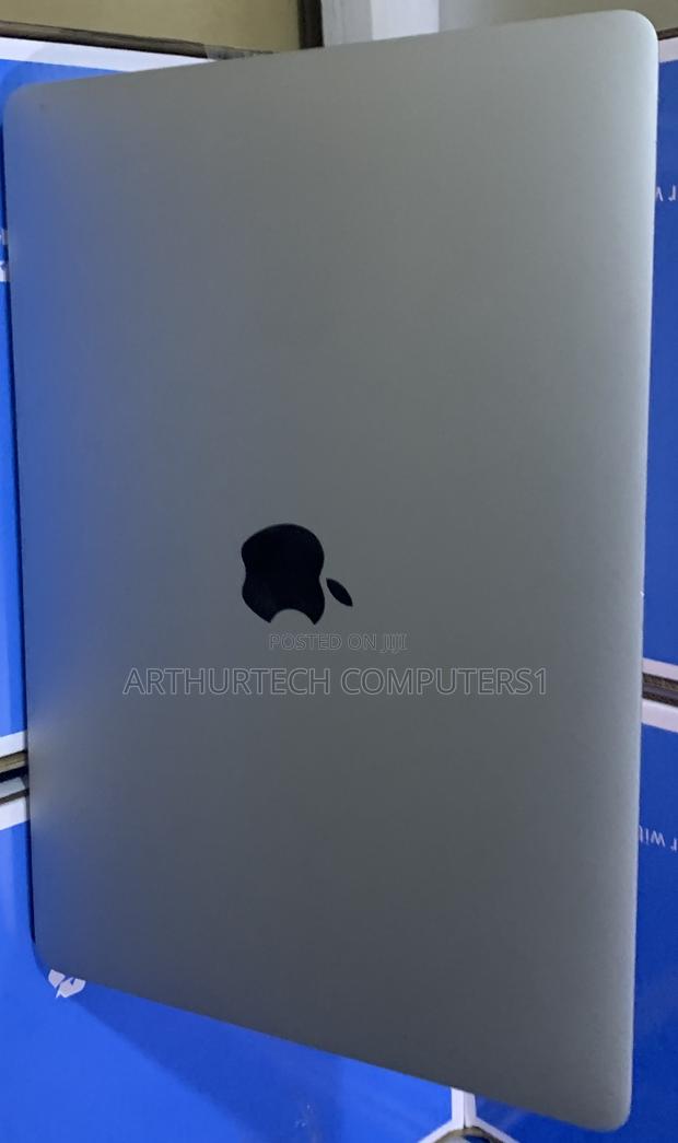 New Laptop Apple MacBook Pro 2020 8GB Intel Core I5 SSD 256GB · Photo 1