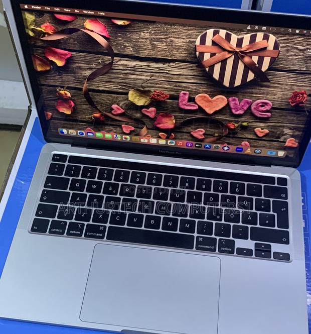 New Laptop Apple MacBook Pro 2020 8GB Intel Core I5 SSD 256GB · Photo 2