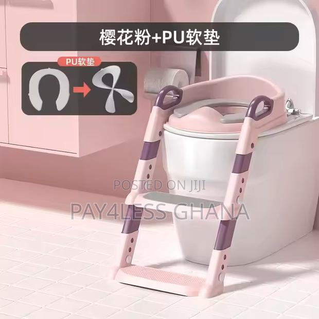 Adjustable Plastic Baby Toilet Training Seat Ladder · Photo 4