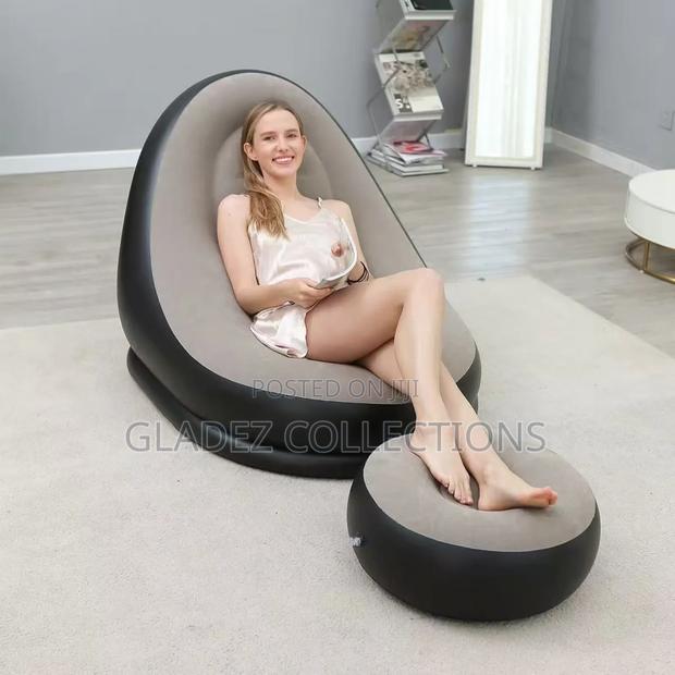 Inflatable and Portable Chair · Photo 6
