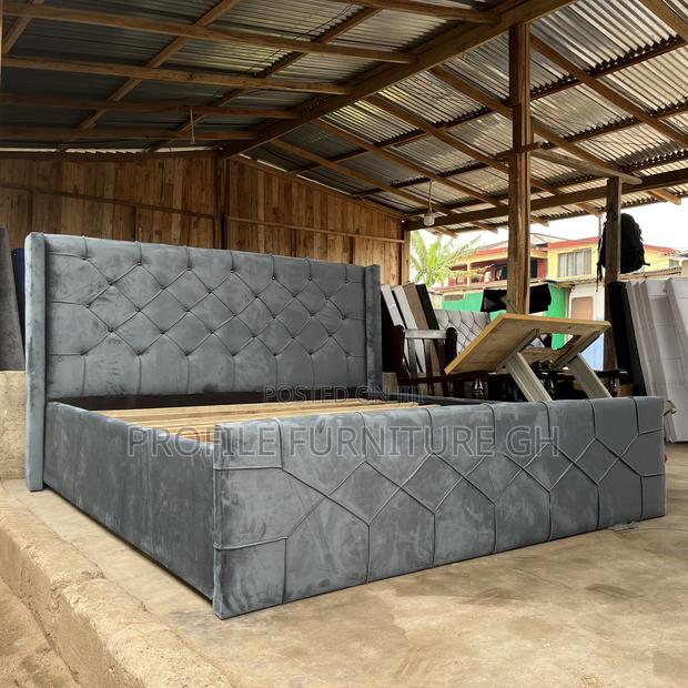 Dark Gray Queen Size 72x75//Luxurious And Durable · Photo 1