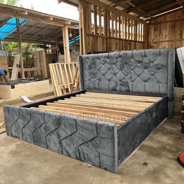 Dark Gray Queen Size 72x75 Very Durable//Luxurious And Durable · Photo 1