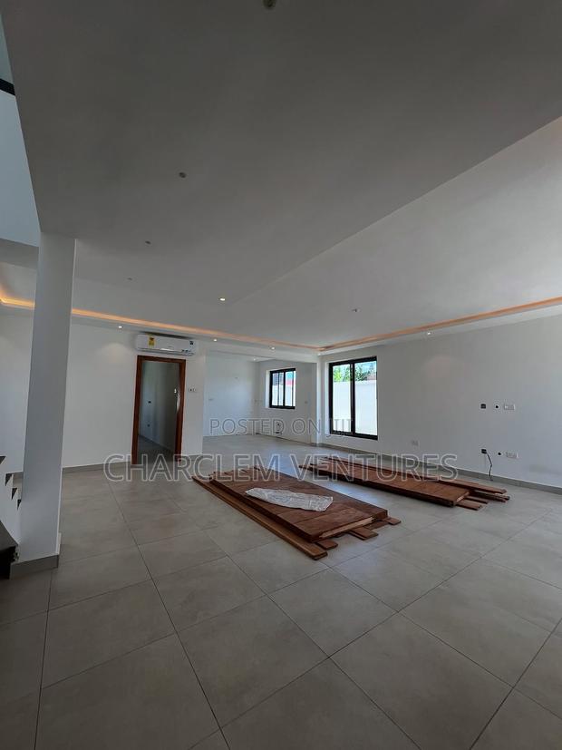 4bdrm House in Charclem Ventures, Ashomang Estate for sale · Photo 6