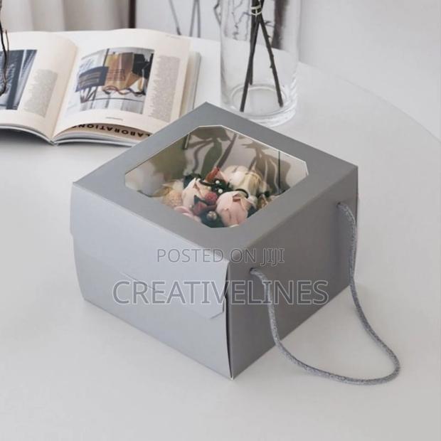 Cubic Cake Box With Rope · Photo 1