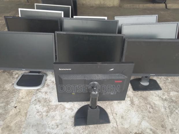 Lenovo 24 Inches Monitor · Photo 6