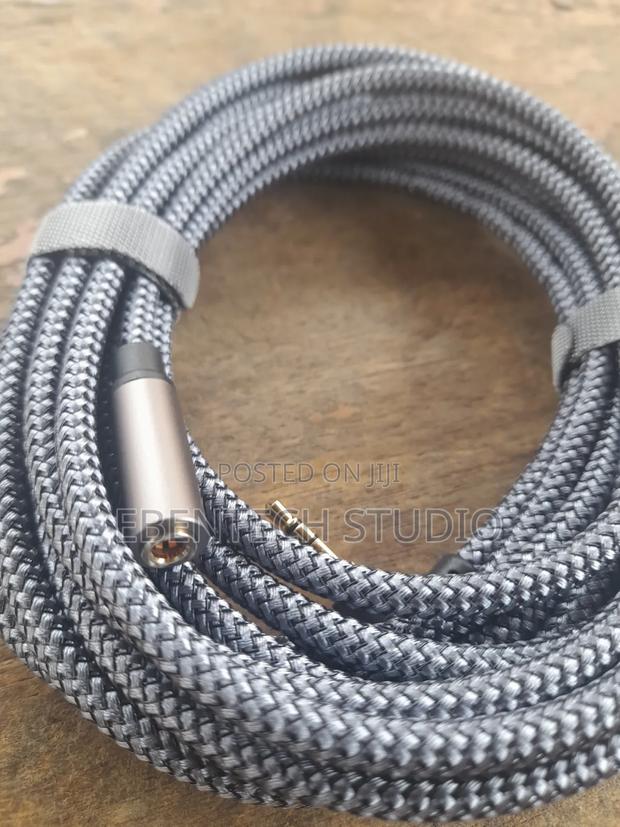 In Ear Extension 3.5mm Male to 3.5mm Female Cable 5m · Photo 2