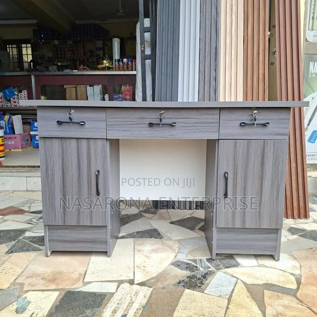 Durable Home Office Desk 117x55x75cm · Photo 1