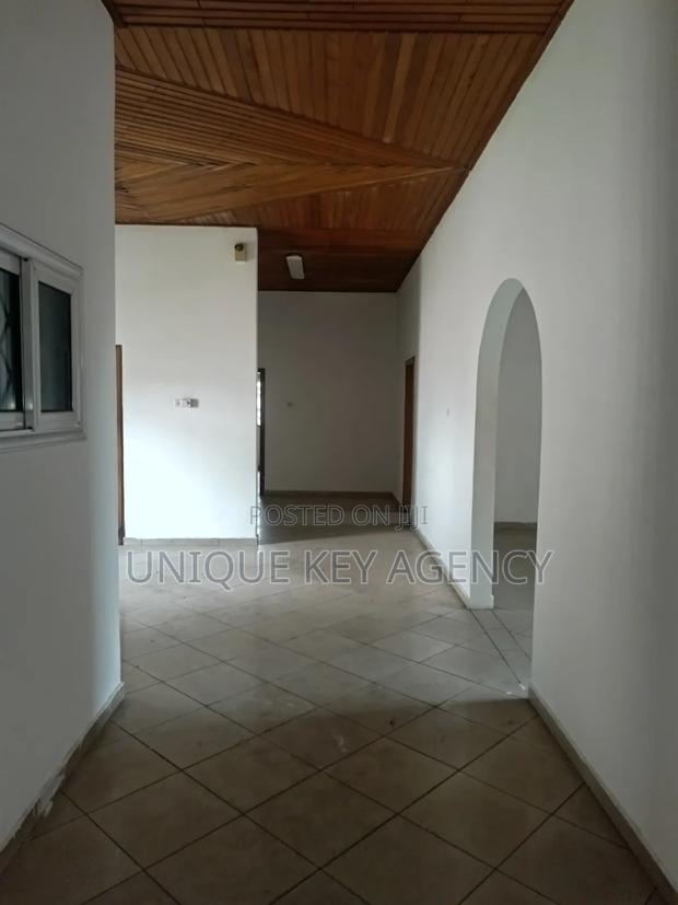 5bdrm House in Unique Key Agency, Dzorwulu for rent · Photo 5