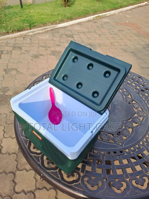 10 Litres Breeze Ice Chest · Photo 4