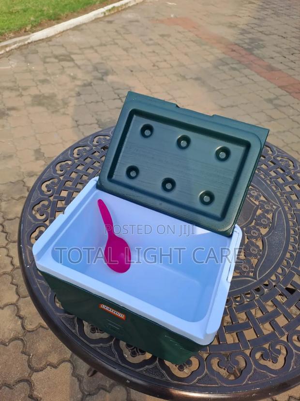 10 Litres Breeze Ice Chest · Photo 7