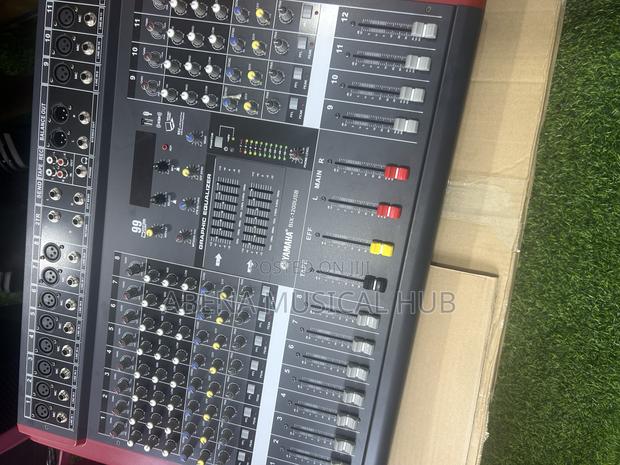Yamaha Bix 12 Channel Usb Mixer · Photo 2