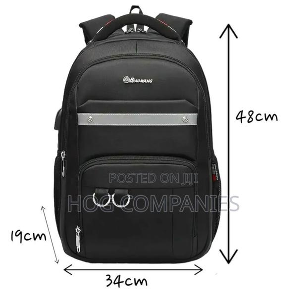 High Quality and Durable Backpack With Usb Charging Port · Photo 1