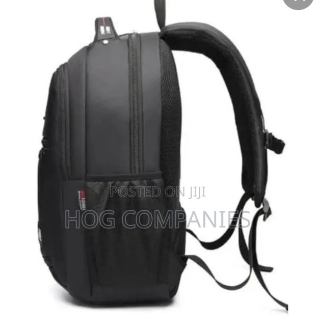 High Quality and Durable Backpack With Usb Charging Port · Photo 2