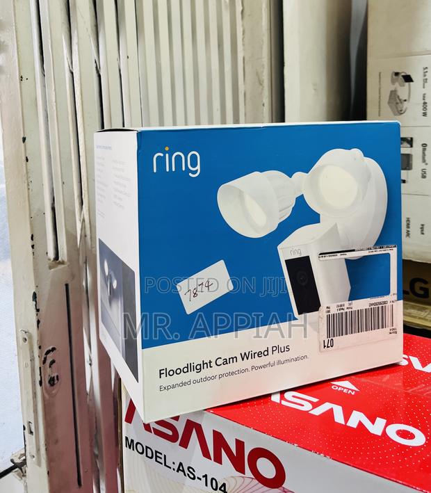 Low Consumption Ring Floodlight Cam Wired Plus(1080p). · Photo 1