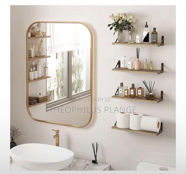Wall / Bathroom Mirror · Photo 1