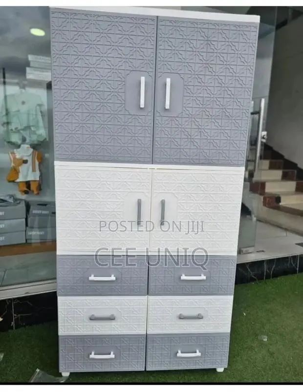 Kids Plastic Wardrobe · Photo 1