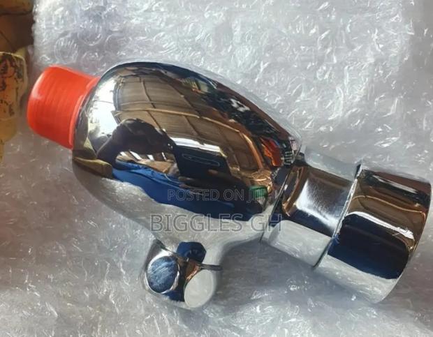 Urinal Tap- Flush Valve · Photo 2
