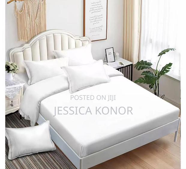 Hotel Standard Bedsheets · Photo 1