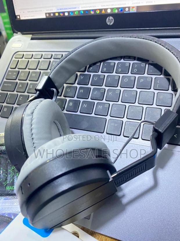 Sh-12 Wireless Headphones · Photo 4