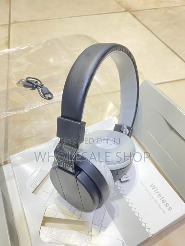 Sh-12 Wireless Headphones · Photo 1