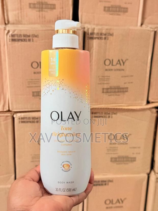 Olay Tone Brightening Vitamin C Body Wash · Photo 1