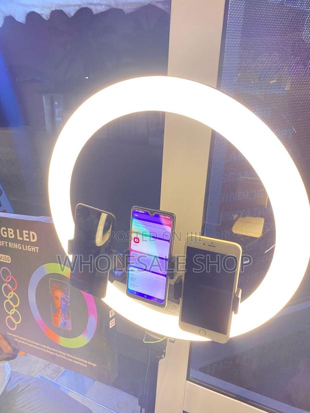 18 “Inches” RGB Led Soft Ring Light · Photo 3