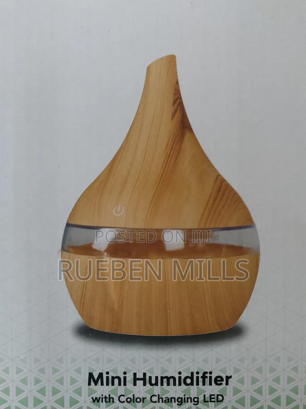 Portable Mini Natural Wood Color Essential Oil Diffuser · Photo 1