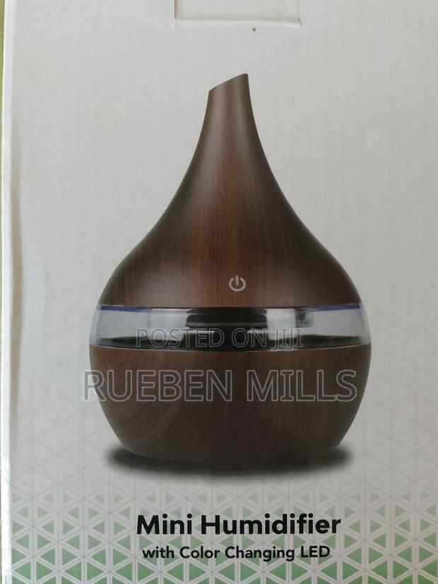 Portable Mini Natural Wood Color Essential Oil Diffuser · Photo 6